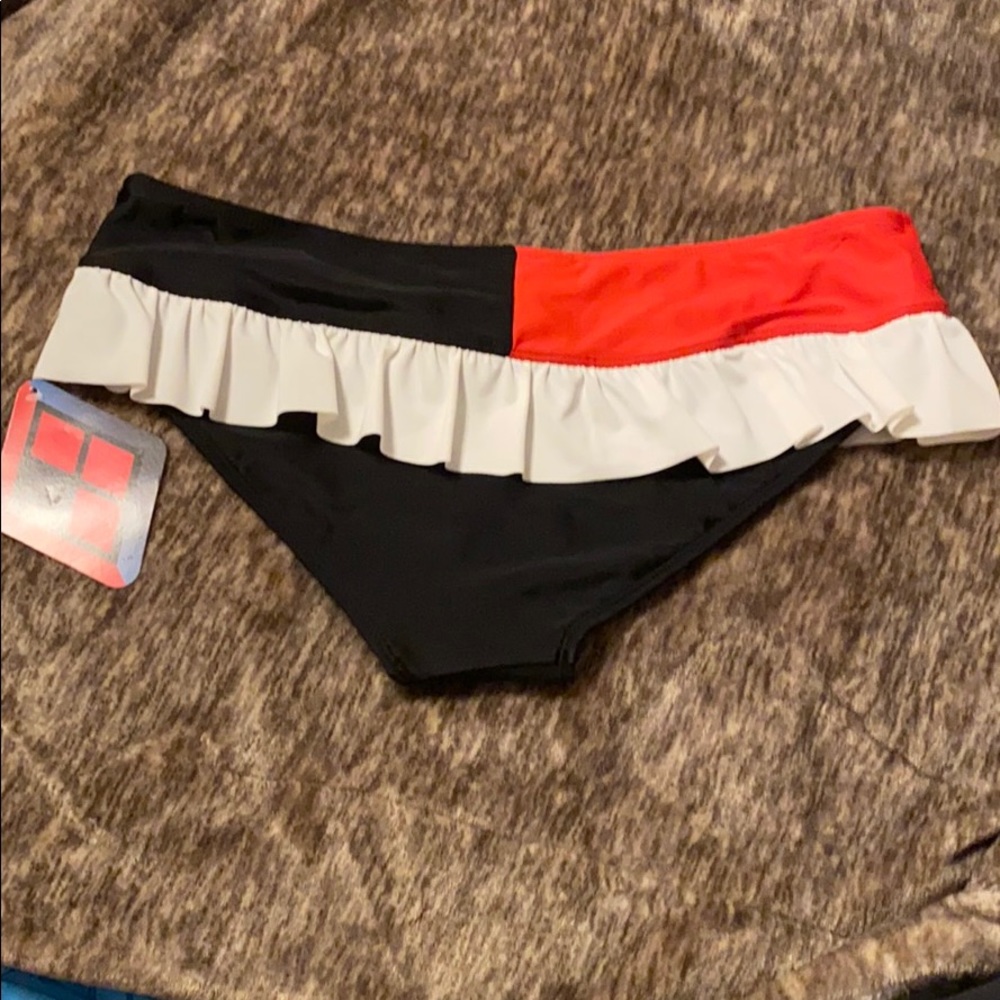 ❤️DC Comics‎ Harley Quinn Swim Skirt Batman🖤 - Picture 5 of 6